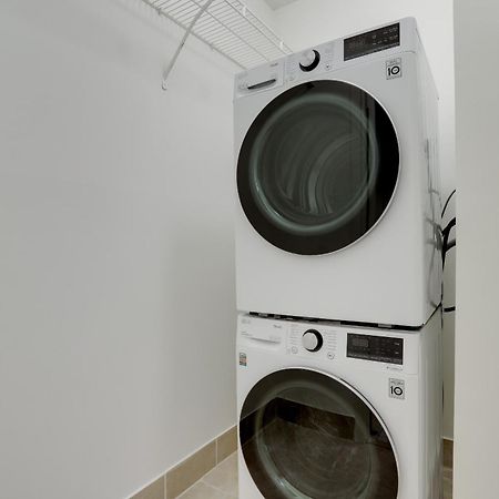 Sensational Condominium @Crystal City 阿林顿 外观 照片